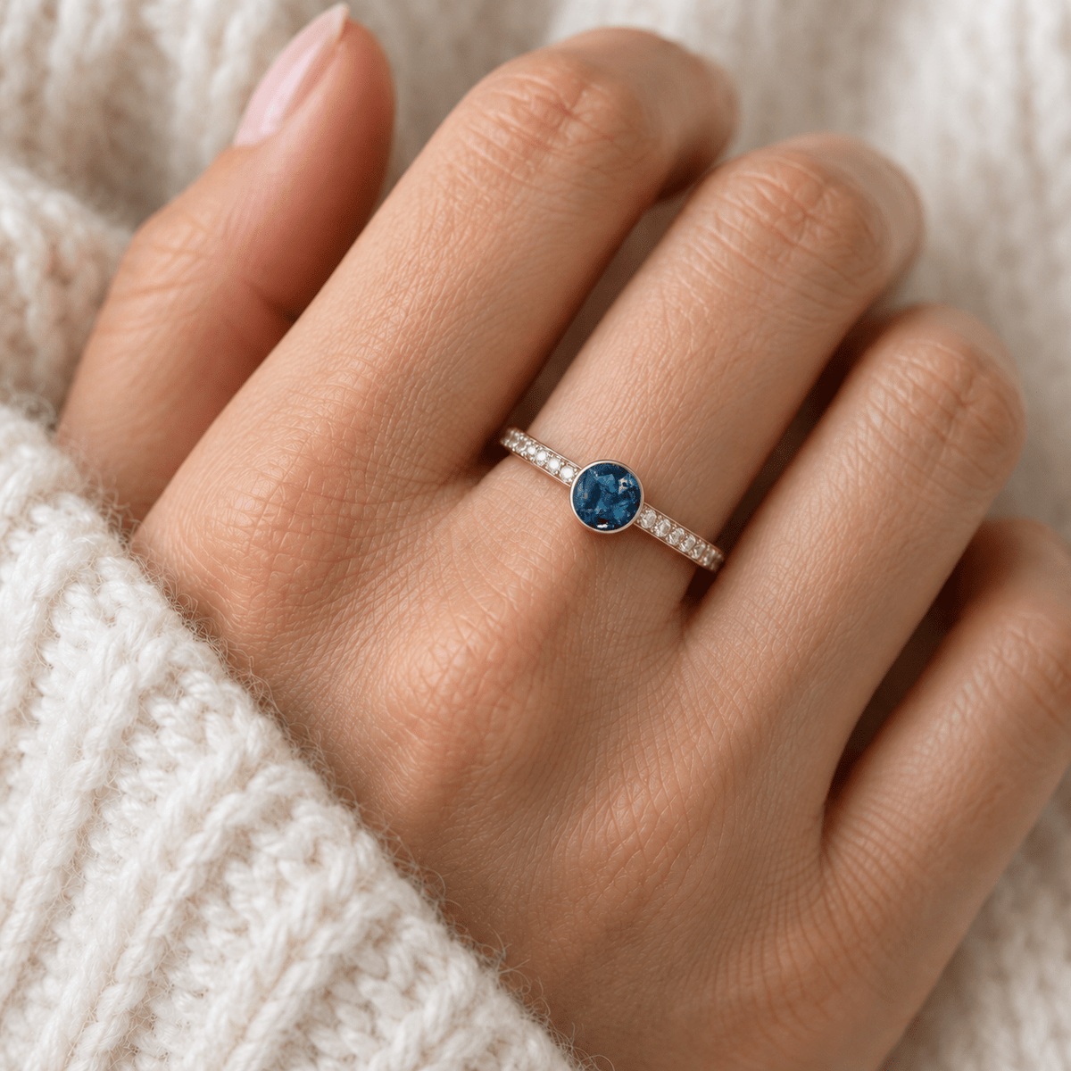 LUMINA PAVE BAND RING - Memories of You