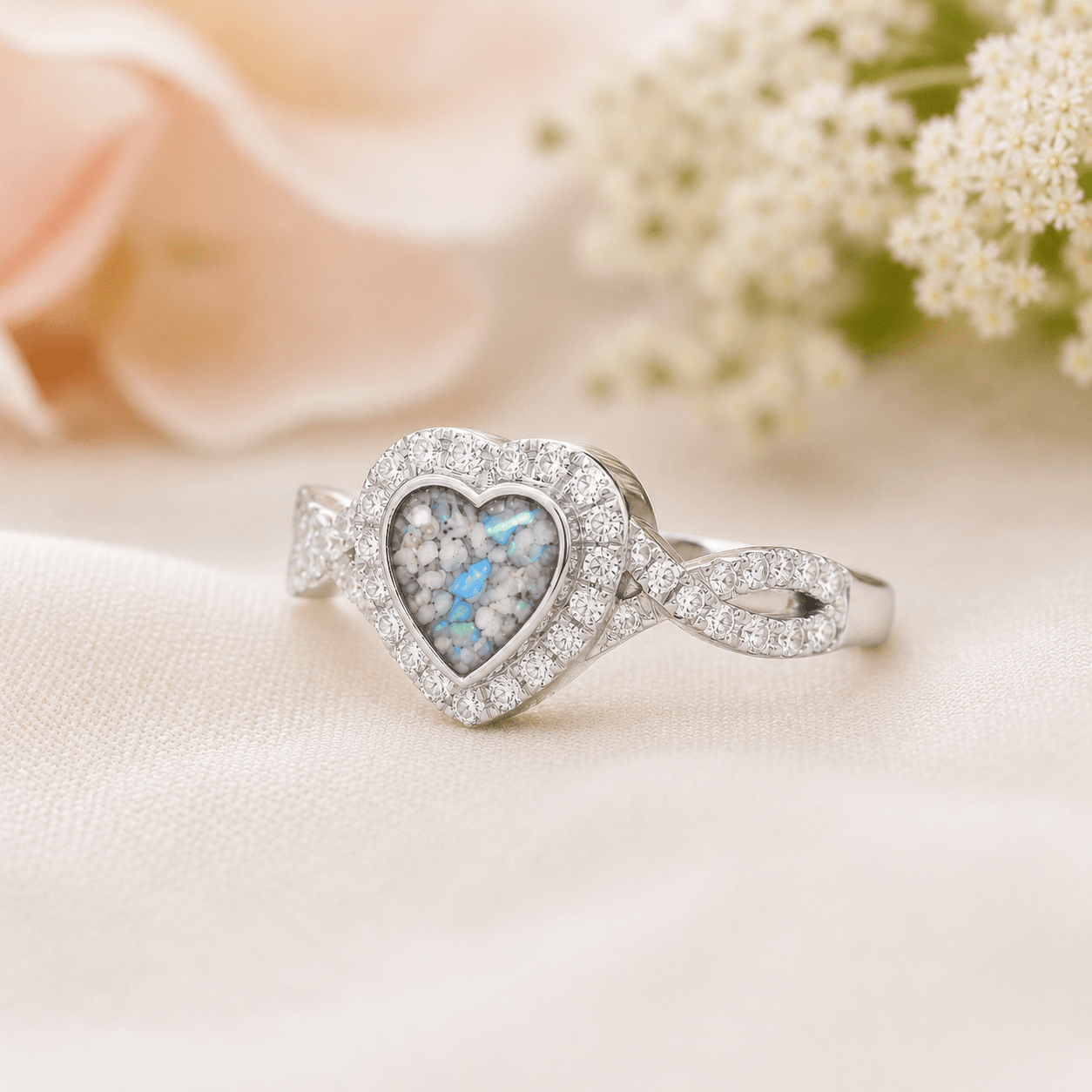 BELOVED HALO HEART RING - Memories of You