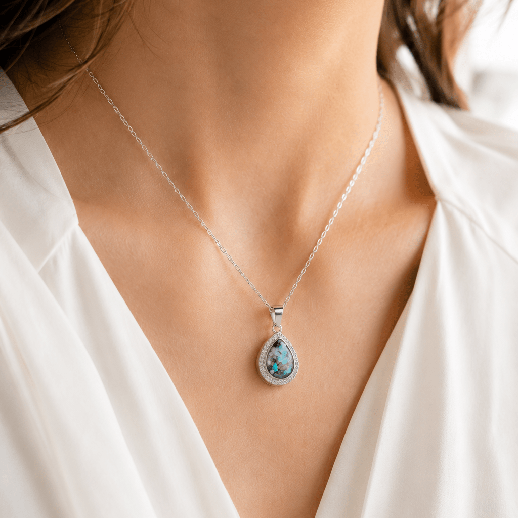 OPHELIA TEARDROP HALO PENDANT - Memories of You