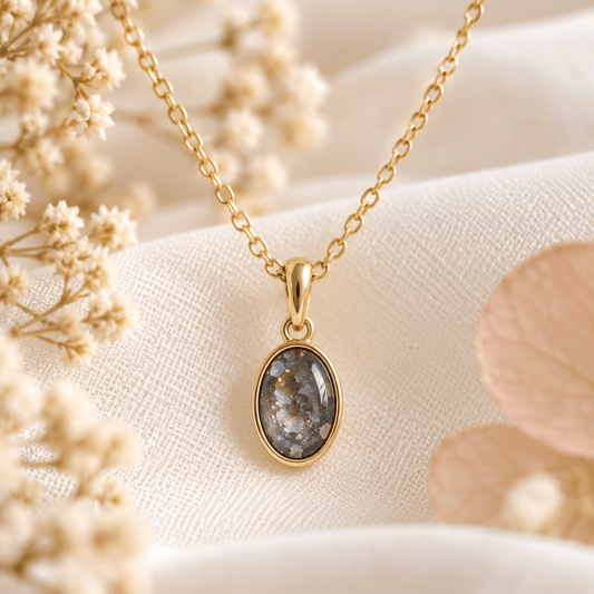 PETITE OVAL KEEPSAKE PENDANT - Memories of You